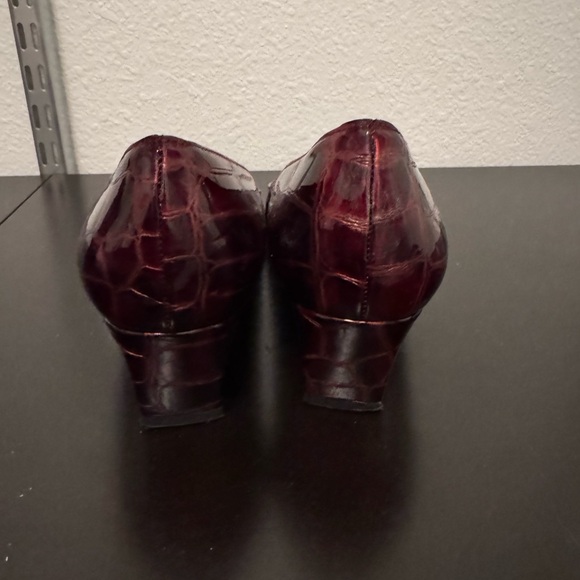 Stuart Weitzman Burgundy Patent Wedges - Picture 2 of 4
